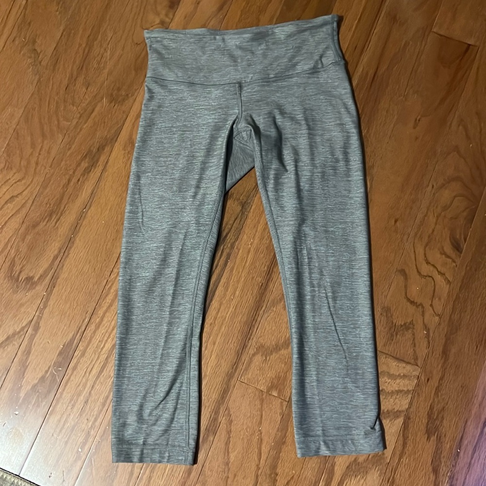 Women’s Lululemon Align High-Rise Crop 23” Leggings - Size 4